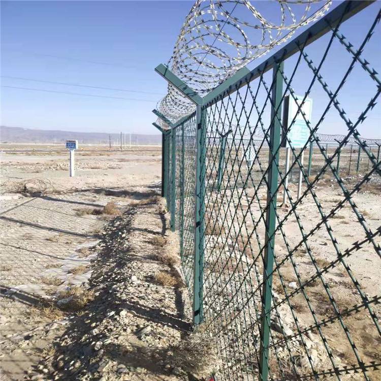 云南圈地围栏选择指南 围栏网、铁丝网与慕源护栏网的实用解析